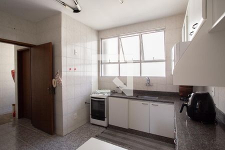 Apartamento à venda com 103m², 3 quartos e 2 vagasCozinha
