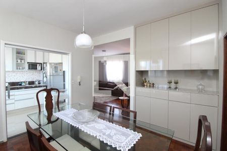 Apartamento para alugar com 4 quartos, 160m² em Santo Antônio, Belo Horizonte