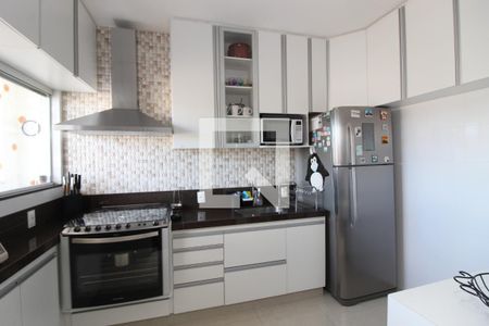 Apartamento para alugar com 160m², 4 quartos e 2 vagas