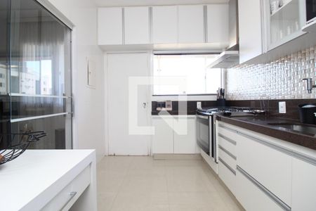 Apartamento para alugar com 160m², 4 quartos e 2 vagas