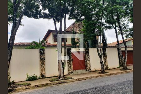 Casa à venda com 465m², 5 quartos e 5 vagas