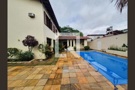 Casa à venda com 465m², 5 quartos e 5 vagas