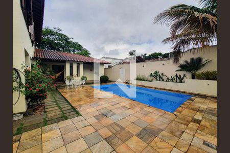 Casa à venda com 465m², 5 quartos e 5 vagas