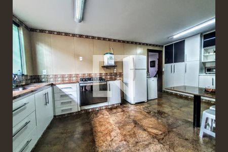 Casa à venda com 465m², 5 quartos e 5 vagas