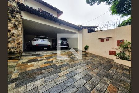 Casa à venda com 465m², 5 quartos e 5 vagas