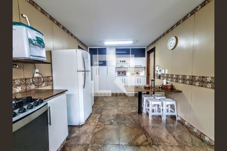 Casa à venda com 465m², 5 quartos e 5 vagas