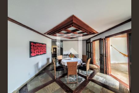 Casa para alugar com 5 quartos, 465m² em Santa Amélia, Belo Horizonte