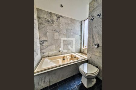 Casa à venda com 465m², 5 quartos e 5 vagas