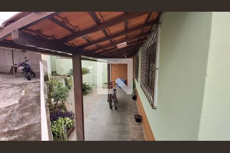 Casa à venda com 8 quartos, 325m² em Salgado Filho, Belo Horizonte