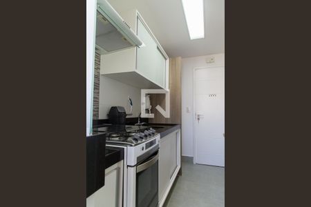 Cozinha de apartamento à venda com 2 quartos, 56m² em Vila Guarani (Z Sul), São Paulo
