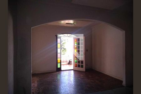 Casa à venda com 3 quartos, 150m² em Planalto, Belo Horizonte