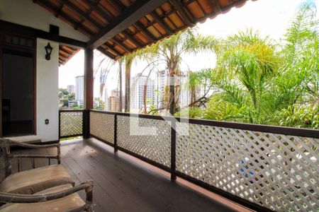 Casa à venda com 650m², 5 quartos e 3 vagas