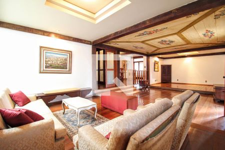 Casa à venda com 5 quartos, 650m² em São Bento, Belo Horizonte