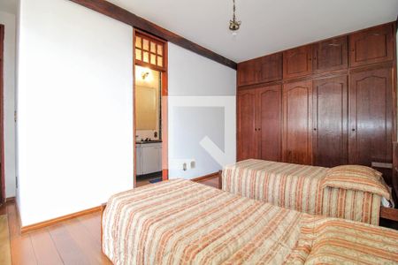 Casa à venda com 650m², 5 quartos e 3 vagas