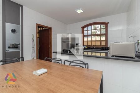 Casa à venda com 4 quartos, 360m² em Palmares, Belo Horizonte