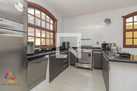 Casa à venda com 4 quartos, 360m² em Palmares, Belo Horizonte