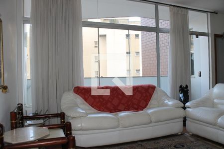 Apartamento à venda com 140m², 4 quartos e 2 vagas