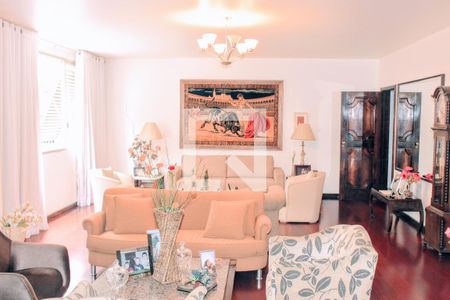 Apartamento à venda com 270m², 4 quartos e 1 vaga