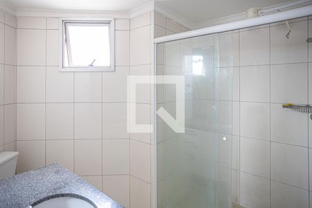 Banheiro de apartamento para alugar com 2 quartos, 62m² em Jardim Tucunduva, Carapicuíba