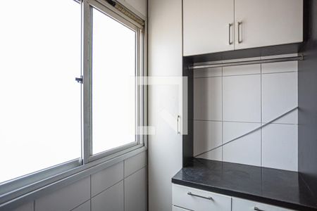 Área de Serviço de apartamento para alugar com 2 quartos, 62m² em Jardim Tucunduva, Carapicuíba
