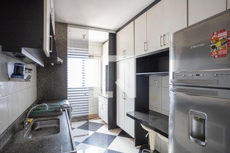 Cozinha de apartamento para alugar com 2 quartos, 62m² em Jardim Tucunduva, Carapicuíba