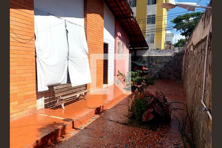 Casa à venda com 240m², 6 quartos e 4 vagas