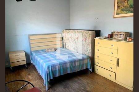 Casa à venda com 240m², 6 quartos e 4 vagas