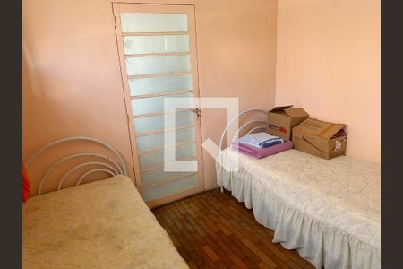 Casa à venda com 240m², 6 quartos e 4 vagas