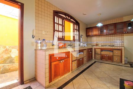 Casa à venda com 470m², 4 quartos e 5 vagas