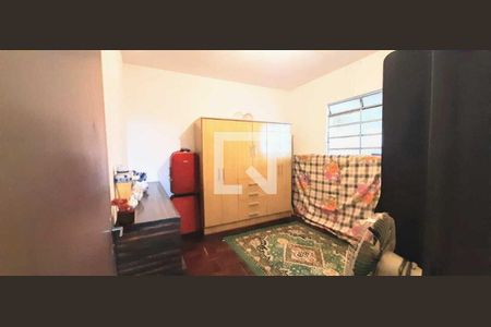 Casa à venda com 180m², 2 quartos e 1 vaga