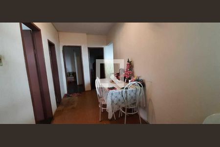 Casa à venda com 180m², 2 quartos e 1 vaga