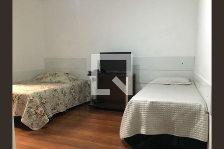 Casa à venda com 4 quartos, 390m² em Floresta, Belo Horizonte