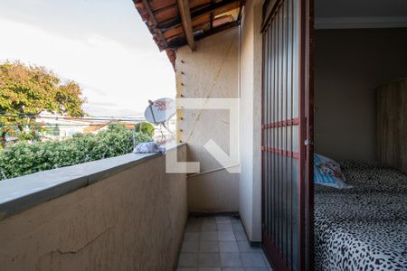 Casa à venda com 3 quartos, 510m² em Cachoeirinha, Belo Horizonte