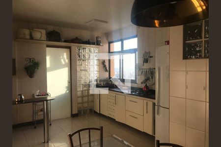 Apartamento para alugar com 4 quartos, 160m² em Barro Preto, Belo Horizonte