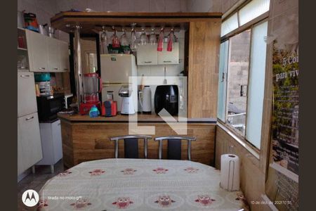 Casa à venda com 2 quartos, 215m² em Glória, Belo Horizonte