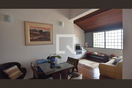 Casa à venda com 3 quartos, 310m² em Santa Lúcia, Belo Horizonte