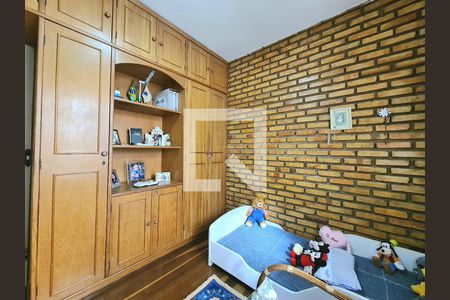 Casa à venda com 4 quartos, 264m² em Serra, Belo Horizonte