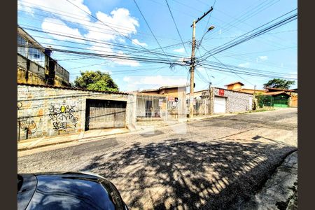 Casa à venda com 3 quartos, 110m² em Cachoeirinha, Belo Horizonte