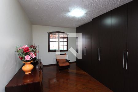 Casa à venda com 520m², 5 quartos e 6 vagas