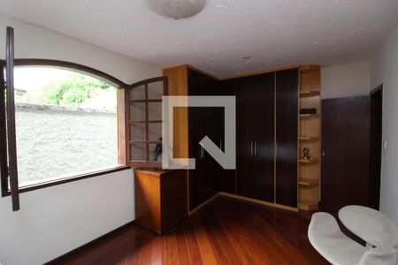 Casa à venda com 520m², 5 quartos e 6 vagas