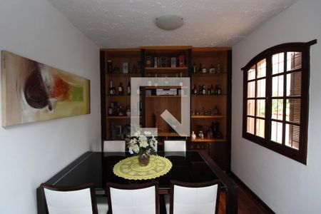 Casa à venda com 520m², 5 quartos e 6 vagas