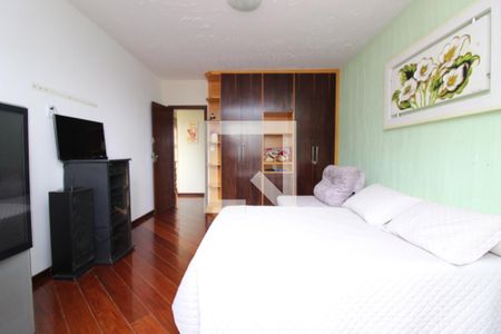 Casa à venda com 520m², 5 quartos e 6 vagas