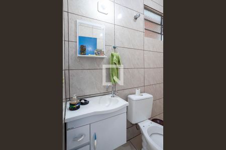 Casa à venda com 326m², 5 quartos e 3 vagasBanheiro social 2