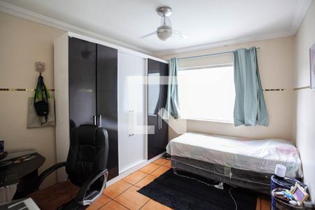 Casa à venda com 326m², 5 quartos e 3 vagasQuarto 2