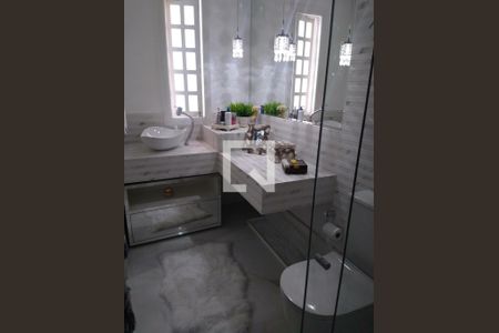 Casa à venda com 5 quartos, 340m² em Planalto, Belo Horizonte