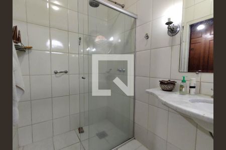 Casa à venda com 320m², 3 quartos e 2 vagas