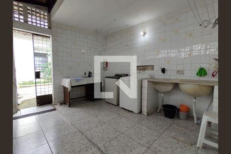 Casa à venda com 320m², 3 quartos e 2 vagas