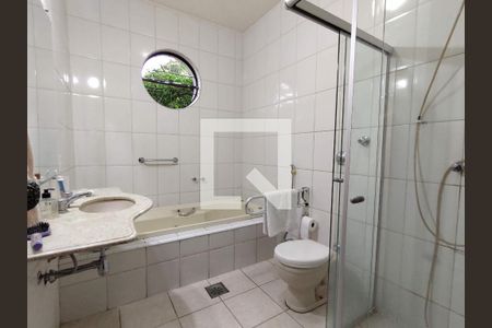 Casa à venda com 320m², 3 quartos e 2 vagas