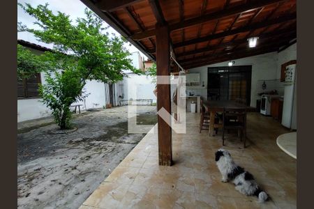 Casa à venda com 320m², 3 quartos e 2 vagas