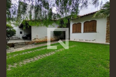 Casa à venda com 320m², 3 quartos e 2 vagas